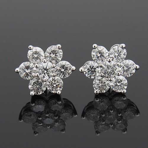 プラチナ ダイヤモンド1.5ct フラワーピアス 1.5カラット PT900 7石 シンプル ダイアモンド レディース プレゼント ギフト 記念日 誕生日 ご褒美 172,150円