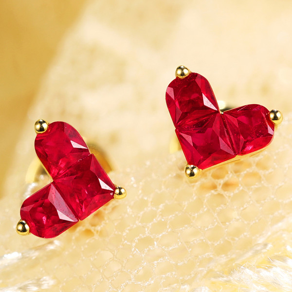 【鑑別書あり】天然ルビー ハート型 ピアス K18 /total1.6ct 鑑別書あり】天然ルビー ハート型 ピアス K18 /total1.6ct