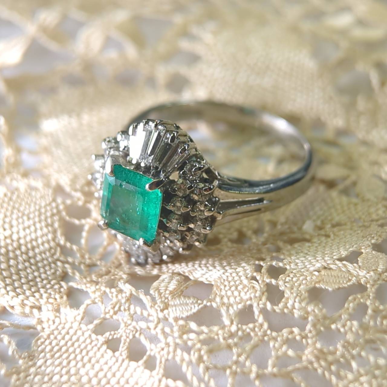 PT900 エメラルド リング 楽天市場】Pt900 エメラルド ダイヤモンド リング指輪 プラチナ