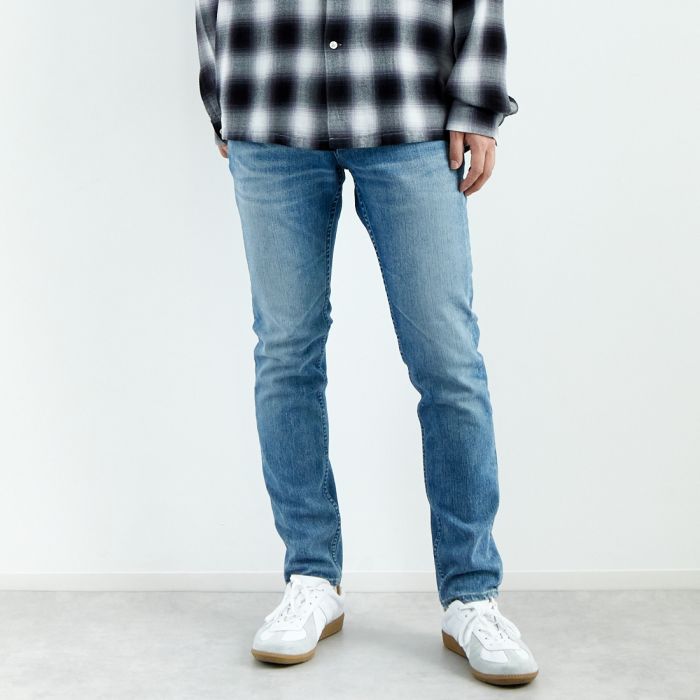 Yanuk VINCENT２ メンズデニムパンツ　サイズ３０ YANUK（ヤヌーク）の「【YANUK】スリムテーパード デニム パンツ
