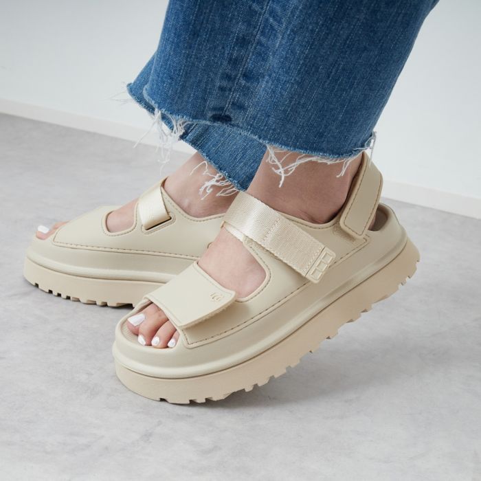 【店内全品貨物輸送無料】 UGG アグ ゴールデングロウ 1152685 レディース 靴 22.0-25.0糎 黒いこと/ベージュ