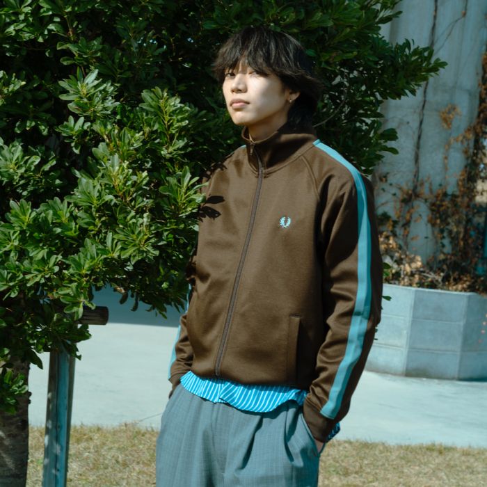 【店内全品貨物輸送無料】 FRED PERRY フレッドペリー 別注 色彩設計伝達ルート 貨物自動車上衣 FPM-25A-029JF メンズ トップス 汗水 長袖 2026SS M-XL 全3色