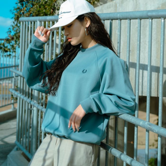 【送料無料】 FRED PERRY フレッドペリー 別注 トラック クルーネックプルオーバー FPM-25A-030JF レディース トップス スウェット 長袖 2026SS S 全3色|JEANS FACTORY Online Shop