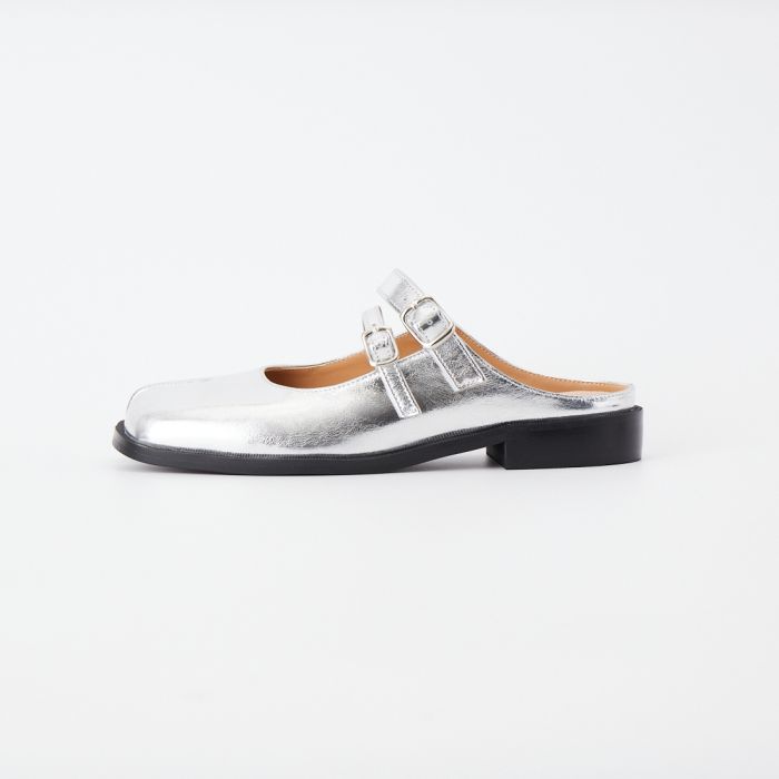 【貨物輸送無料】 PAES ペイズ ダブルバックルミュール DOUBLE-BUCKLE-MULE レディース 靴 2026SS 23.0-24.0糎 しろがね色