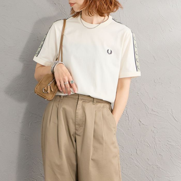 【店内全品貨物輸送無料】 FRED PERRY フレッドペリー 対比磁気テープ リンガーティーシャツ M4613 レディース トップス 半袖 S 黒いこと/白いこと