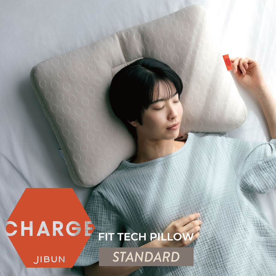 空山基 SORAYAMA BODY PILLOW 抱き枕　2G クッション 新品 2G 空山基 SORAYAMA BODY PILLOW 抱き枕 - メルカリ