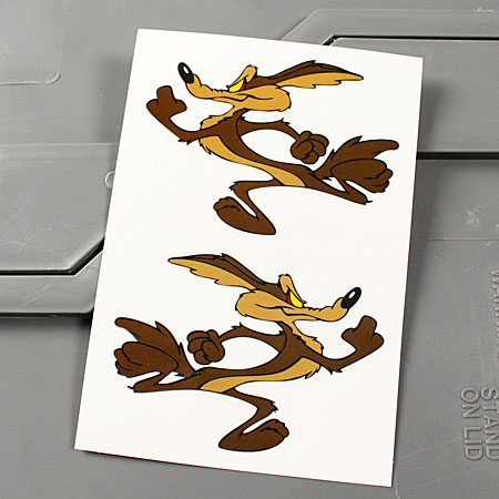 楽天市場】ワイリー・コヨーテ ステッカー ルーニー・テューンズ 車