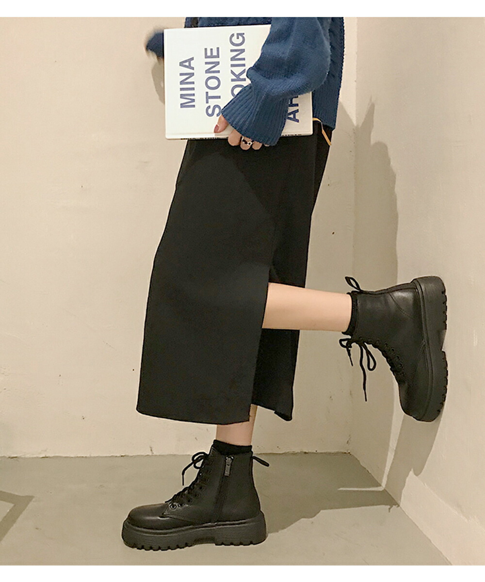 厚底サイドジップショートブーツ 　サイドジップで可愛いのに歩きやすくて疲れにくい◎ レースアップ 厚底 スタイルアップ 編み上げ かっこいい おしゃれ 韓国ファッション 冬 セクシー 冬服 韓国 ホーム オフィス｜Jinrikisha店