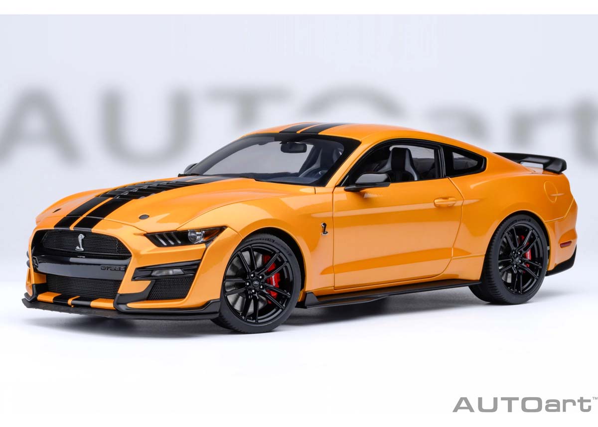 オートアート 1/18 フォード マスタング シェルビー GT500(オレンジ/ブラック・ストライプ)【73099】 ミニカー|Joshin web 家電とPCの大型専門店