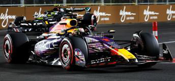 ぴかぴか光る 1/18 Oracle Red Bull Racing RB19 No.1 Oracle Red Bull Racing Winner Las Vegas GP 2023【18S972】 ミニカー