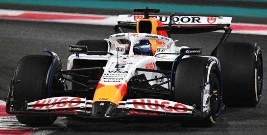 スパーク 1/43 Racing Bulls VCARB 02 No.6 Visa Cash App Racing Bulls Formula One Team Abu Dhabi GP 2025 with pit board【S9681】 ミニカー