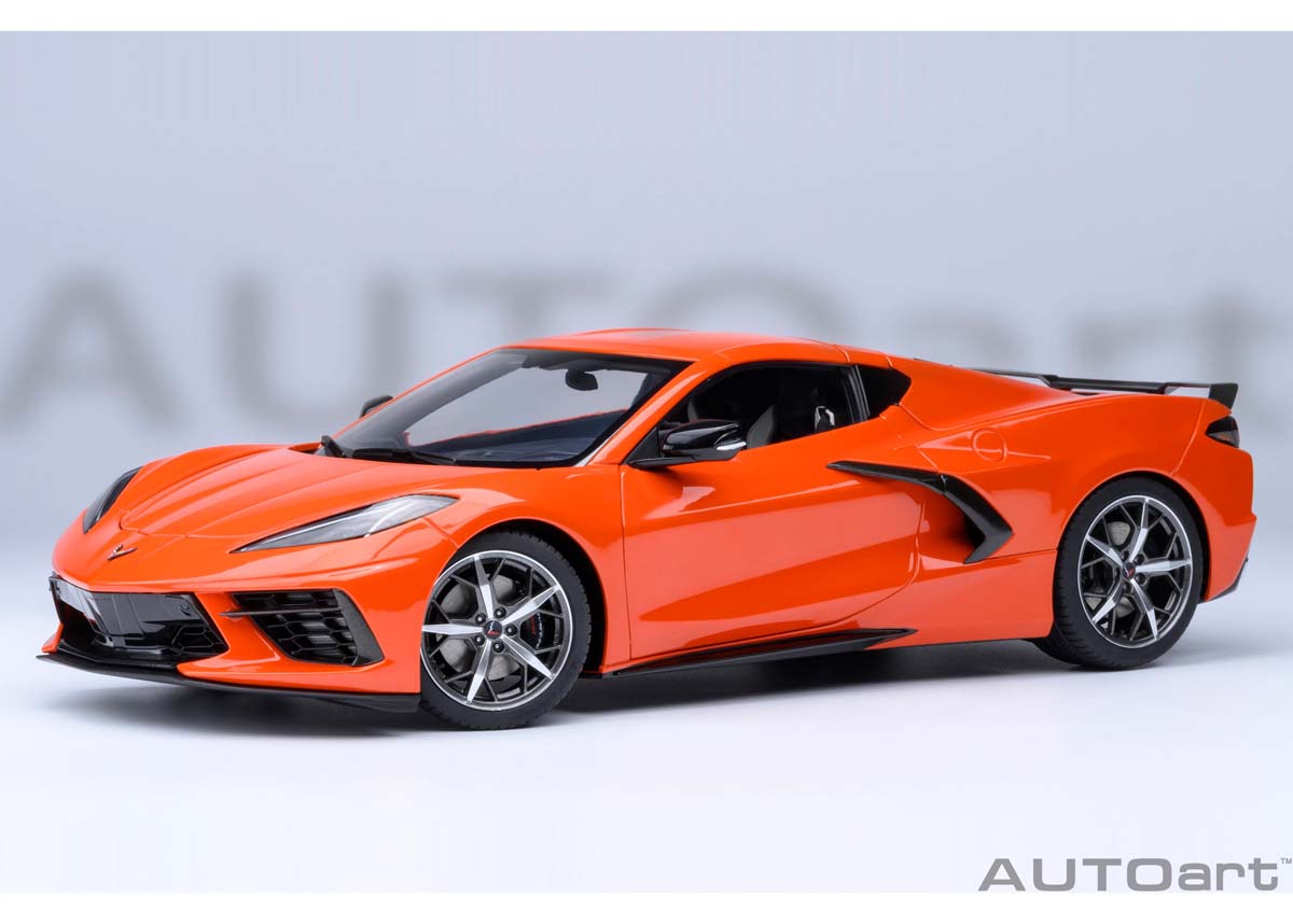 オート美術 1/18 シボレー コルベット (C8) スティング花の冠 Z51 (オレンジ色)【71283】 ミニカー
