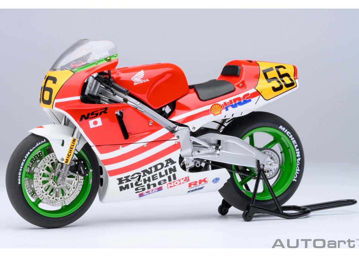 オートアート 1/12 ホンダ NSR500 WGP500 #56 「バリバリ伝説」（「巨摩 郡」 ヘルメット付属）【12566】 ミニカー