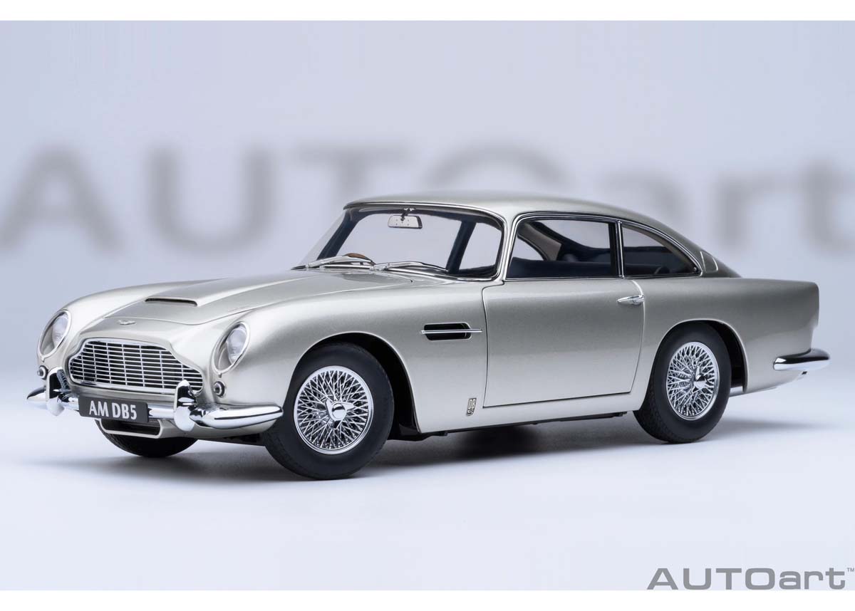 オート美術 1/18 アストンマーチン DB5（しろがね色・メタリック）【70287】 ミニカー