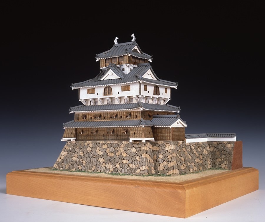 ウッディジョー 1/150 岩国城 木製組立キット 15,337円