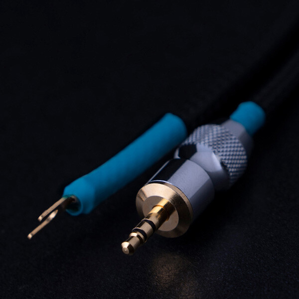 光城精工 アースケーブル(1.2m)【Y&minus;φ3.5ステレオプラグモデル】 Clone2/T3 KOJO　クローン2｜Joshin web 家電とPCの大型専門店 9,394円