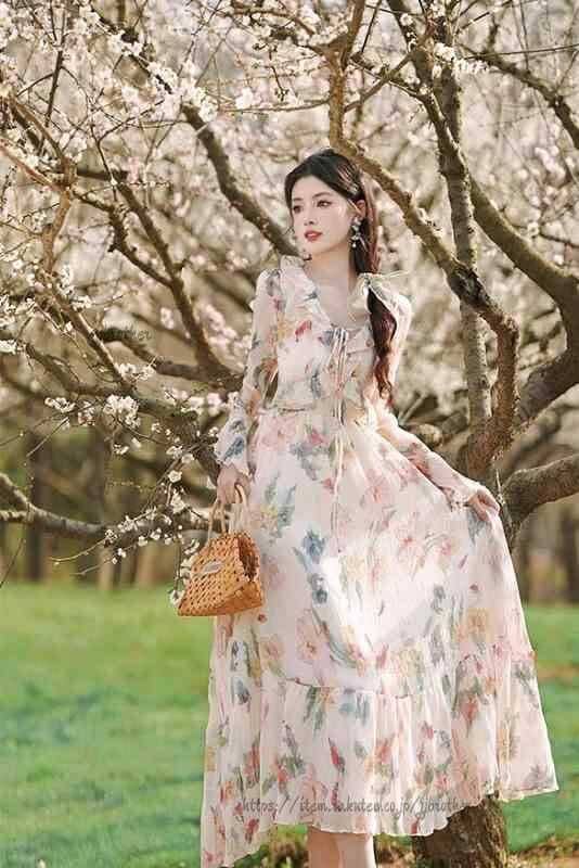 衣装 レディース 花主題 パステルカラー 晴れ晴れしい 御芽出度失しゃあがる 寄りあい ガーリー 妃殿下 おすすめ 雅びやか インスタ映え ふんわり Vのど首 フラウンススコート