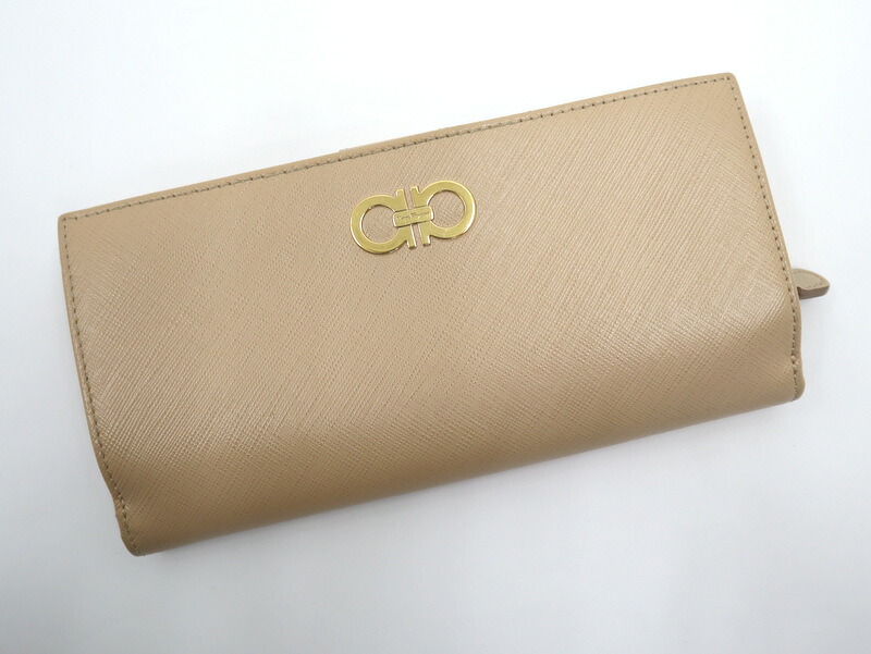 【中古】Salvatore Ferragamo サルバトーレ フェラガモ ガンチーニ 二つ折り長財布 レザー ベージュ 22C654