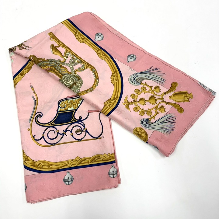 【中古】HERMES エルメス カレ90?羽飾りと鈴? Plumes et Grelots ピンク×マルチカラー シルク100％