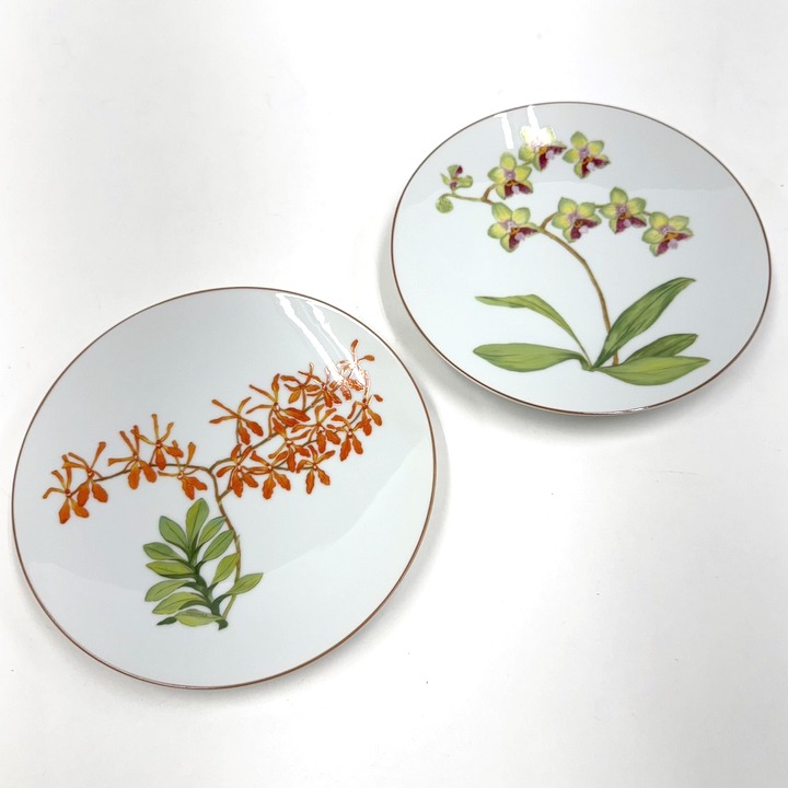 【中古】HERMES  エルメス オルキデ・プレート 2点仕掛ける 花図案化 瀬戸もの 白いこと×マルチ色合い No8・No9 食器-皿・プレート