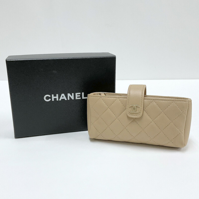 【中古】CHANEL シャネル マトラッセ・ミニポーチ ハンドバック 子ヒツジひと肌 ベージュ×ゴールド金具 A48227 18番台8桁