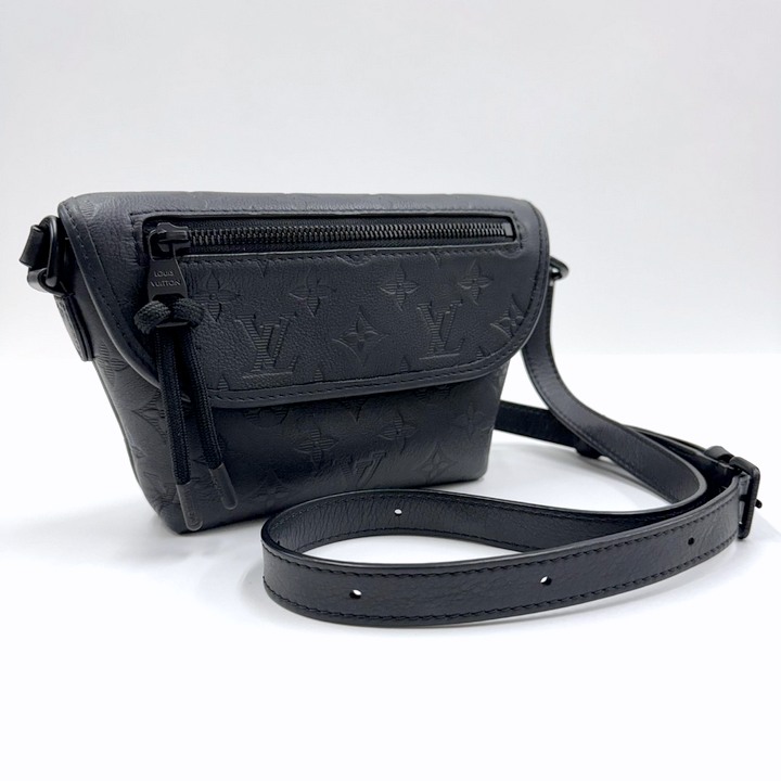【中古】LOUIS VUITTON ルイヴィトン パルスウェアラブルウォレット モノグラムシャドウ 黒いこと M12636 RFID