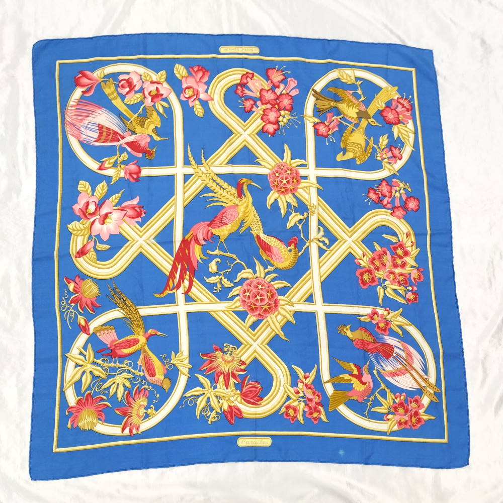 【中古】HERMES スカーフ カレ90 カリブ鳥 Caraibes シルク100% ブルー系 マルチカラー