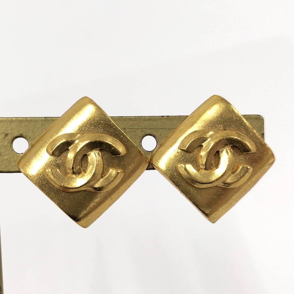 【中古】CHANEL イヤリング ココマーク スクエア 96P GP