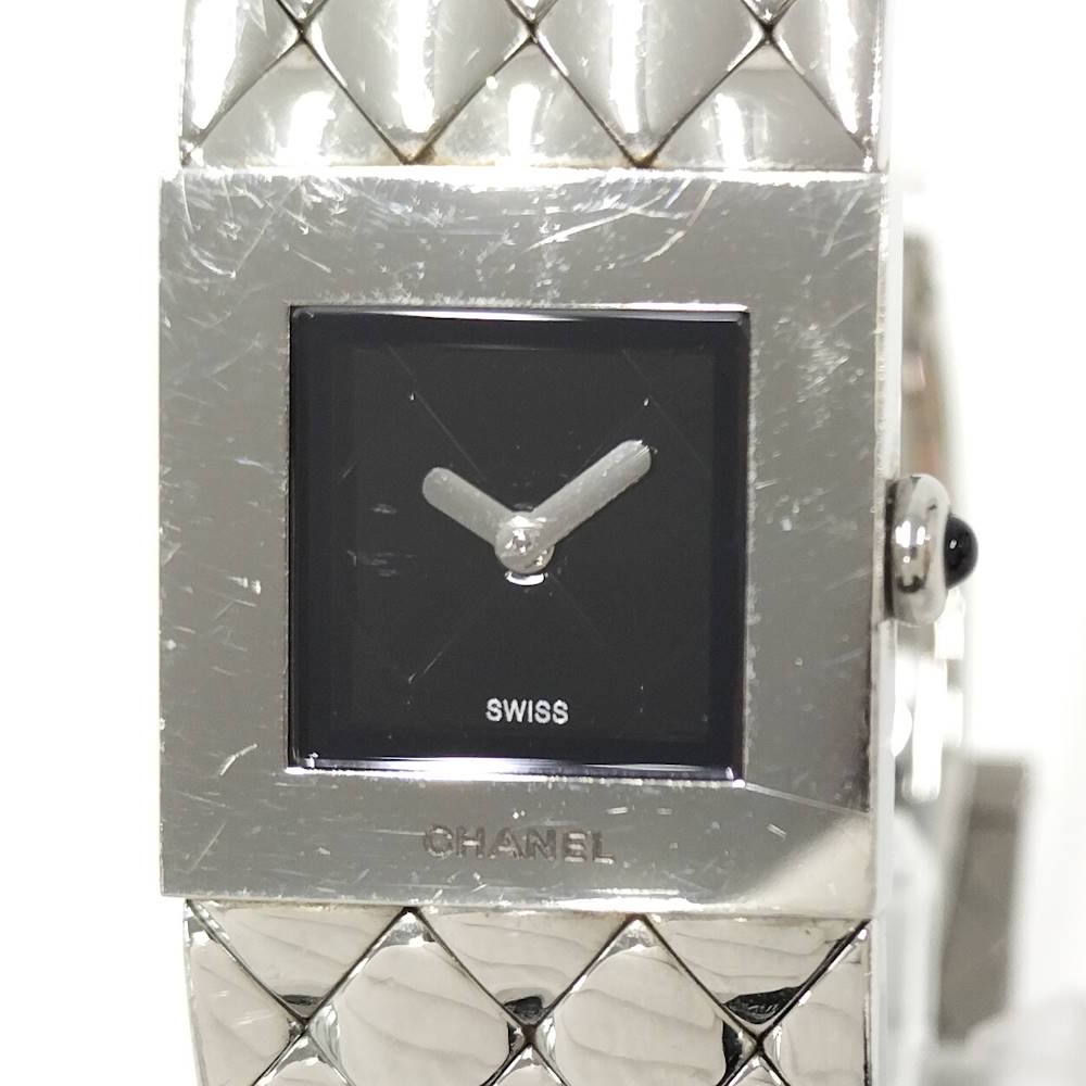 【中古】CHANEL ウォッチ レディース マトラッセ SS 石英 黒いこと文字記号盤 H0009