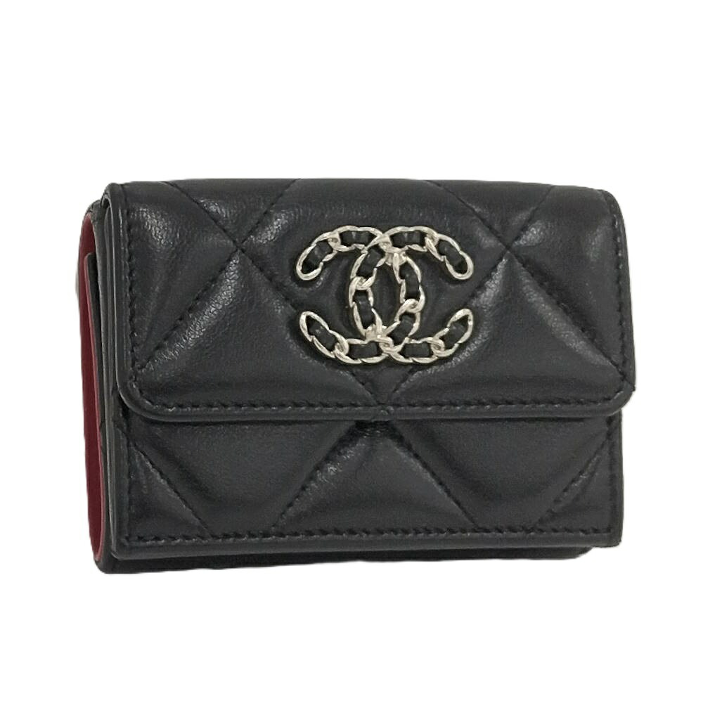 【中古】CHANEL スモールフラップウォレット 19 子ヒツジ人はだ AP1789
