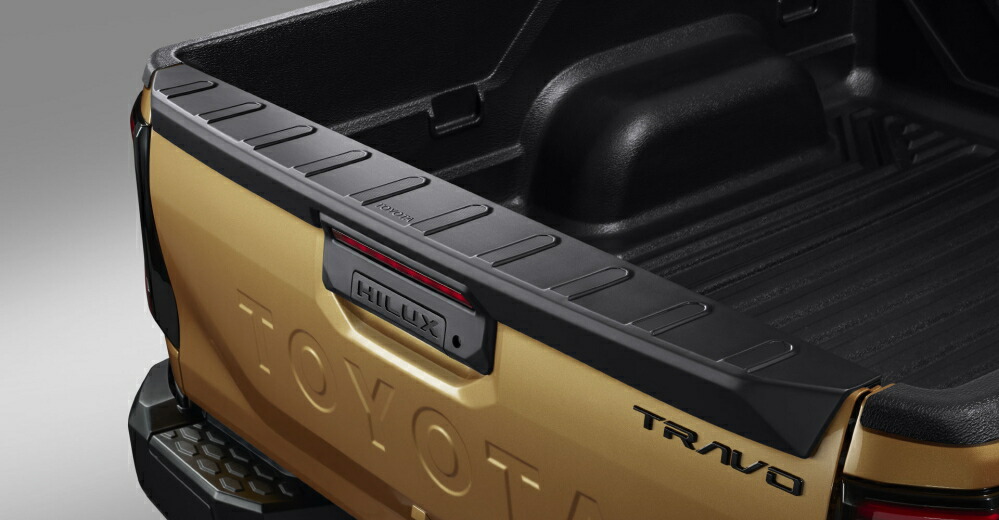 ハイラックスに トヨタ純正テールゲートスポイラー 9代目ハイラックス（GUN226型）｜jlkjshop
