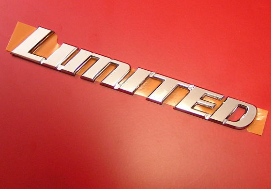 【180系ハイラックス サーフ】サイド「LIMITED」文字 エンブレム 左右セット 海外仕様純正部品 7,608円