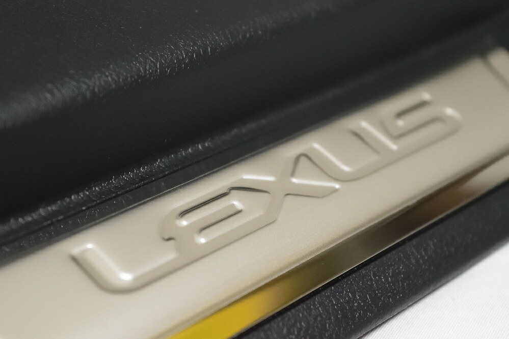 美品！☆レクサスLEXUS純正♡ロゴ入りスカッフプレート☆CT200h 493spi012.jpg
