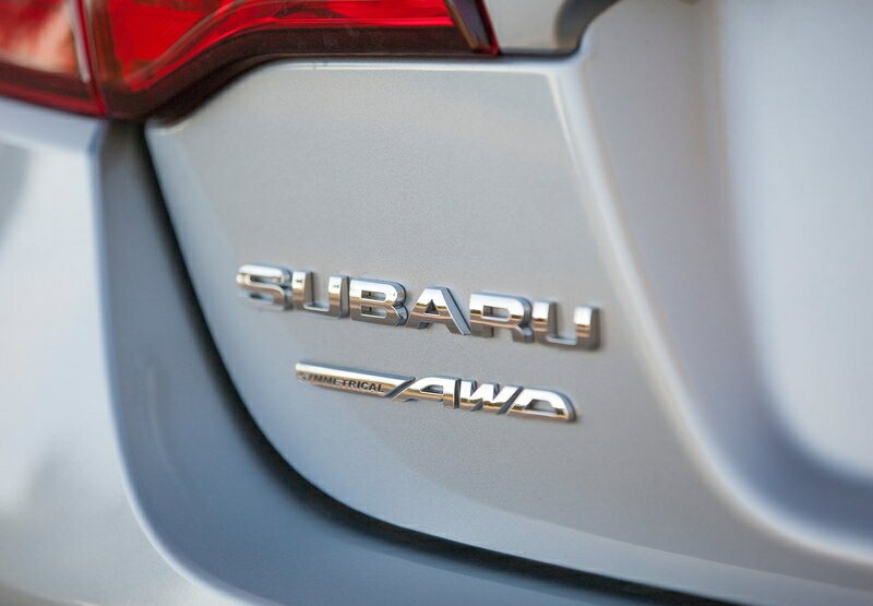 リア左 SUBARU SYMMETRICAL AWD 文字 エンブレム 海外仕様純正部品 素晴らしい外見