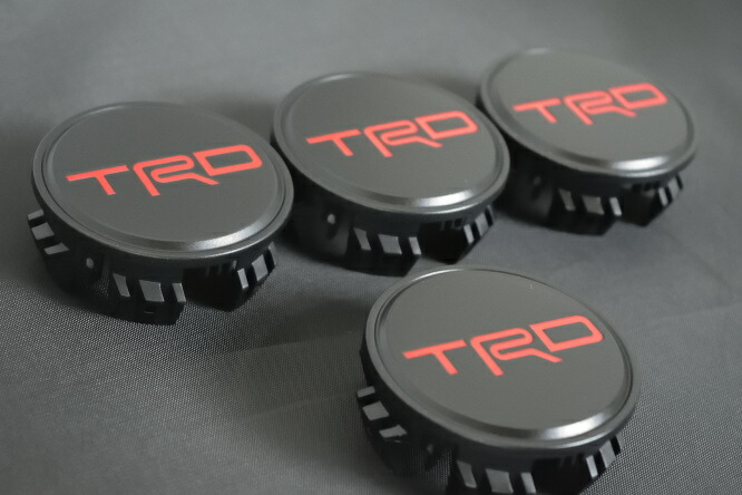 レッド TRD ロゴ入り アルミホイール用センターキャップ ４輪分セット 海外仕様純正部品 人気の贈り物が