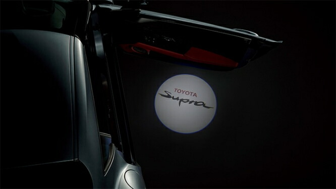 【DB（A90）系トヨタ GRスープラ】「TOYOTA Supra」ロゴプロジェクション ドアランプ 左右セット 海外仕様純正アクセサリー
