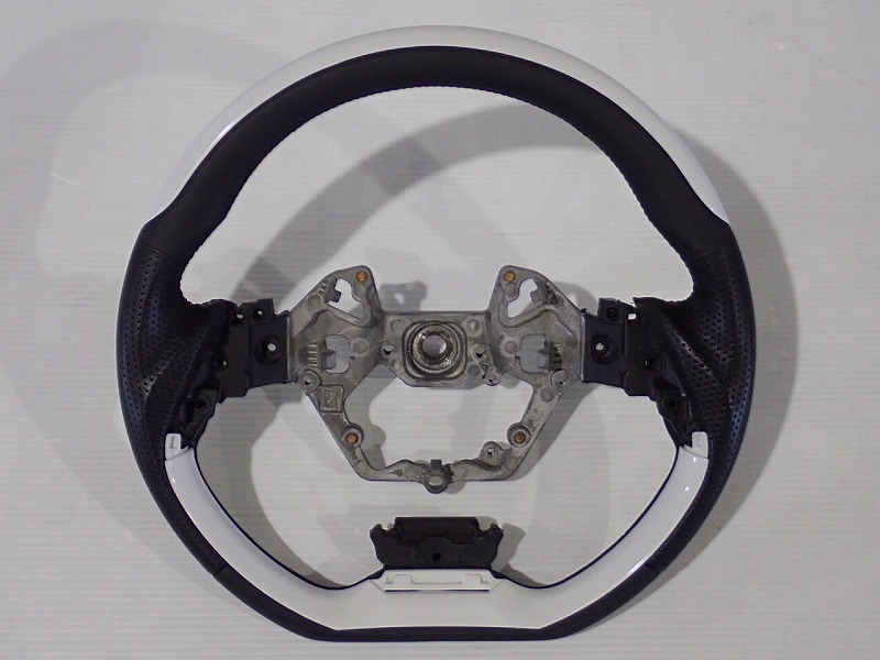 14日20時ｽﾀｰﾄ!50%ｵﾌｸｰﾎﾟﾝ REAL C-HR 10系/50系 レアルステアリング X10N-WHP-WHP ( アウトレット 店頭展示品 )