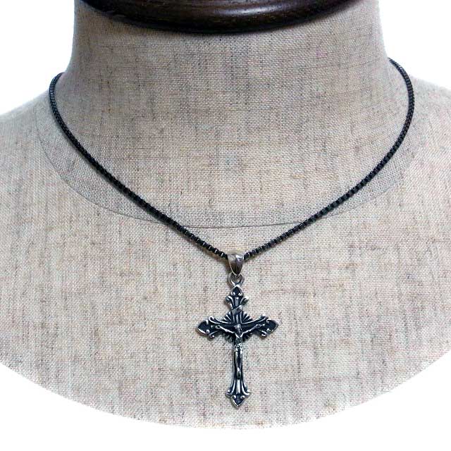 十字架 の ペンダント
