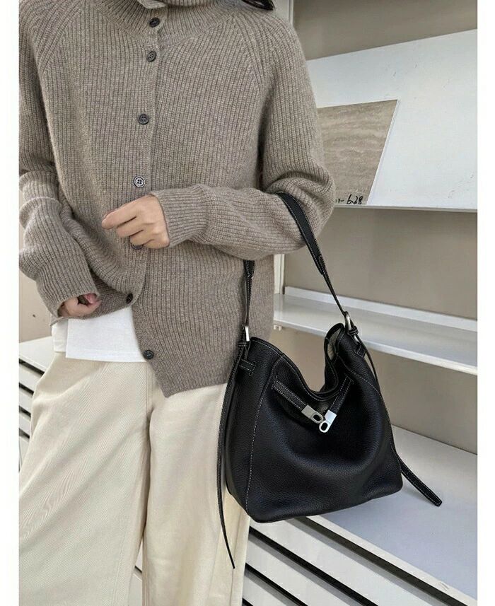 本革 ショルダーバッグ レディース 斜めがけ 肩掛け バケツ型 バッグ バケツ バッグ トートバッグ 2way バッグ ハンドバッグ 通勤 通学 大きめ ワンショルダー 無地 かばん きれいめ シンプル 女性 ビジネス 柔らか 黒 牛革 送料無料｜Jolife