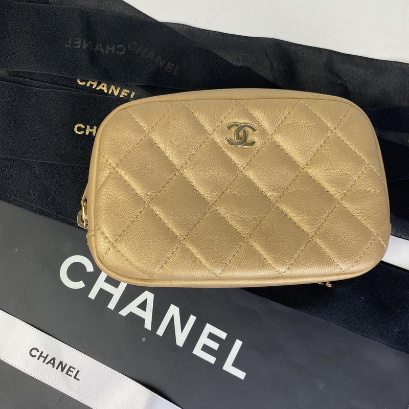 超美品CHANELシャネル本革キルティングポーチ(男女兼用) 新品未使用】CHANELノベルティ キルティングポーチブラック BOX