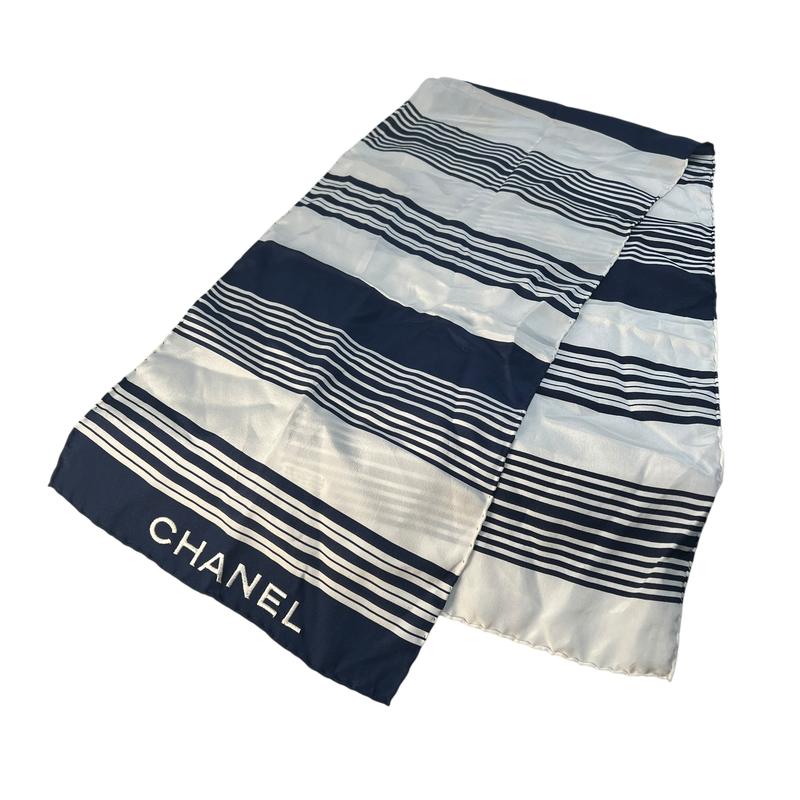 【最終局面懲らしめるSALE】CHANEL シャネル  ロゴタイプ引き船付き添い人 地絹 えり巻き 青み A-12366