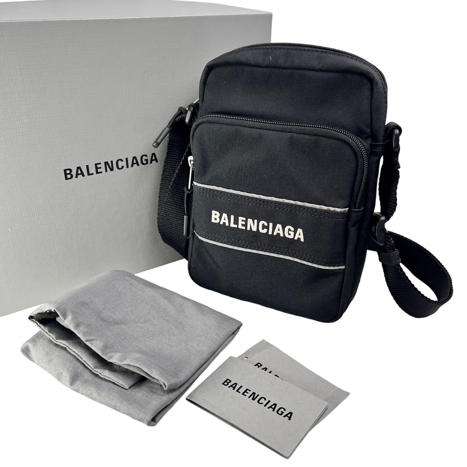 BALENCIAGA バレンシアガ ナイロン ショルダーバッグ 黒 A-13622|JOLIJOU
