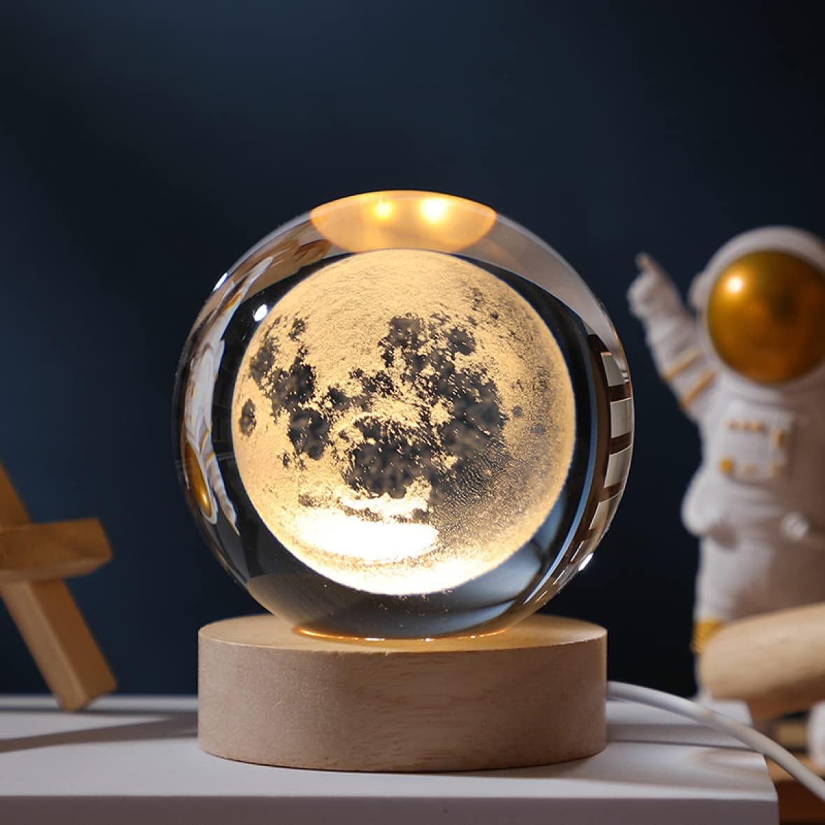イルカ 立体的 クリスタル置物 8cm 人工クリスタル 宇宙飛行士 フィギャ クリスマス オブジェ 癒しグッズ 子供 友達 ギフト かわいい おもしろ オフィス 部屋 タイプ3 カフェ おしゃれ ディ