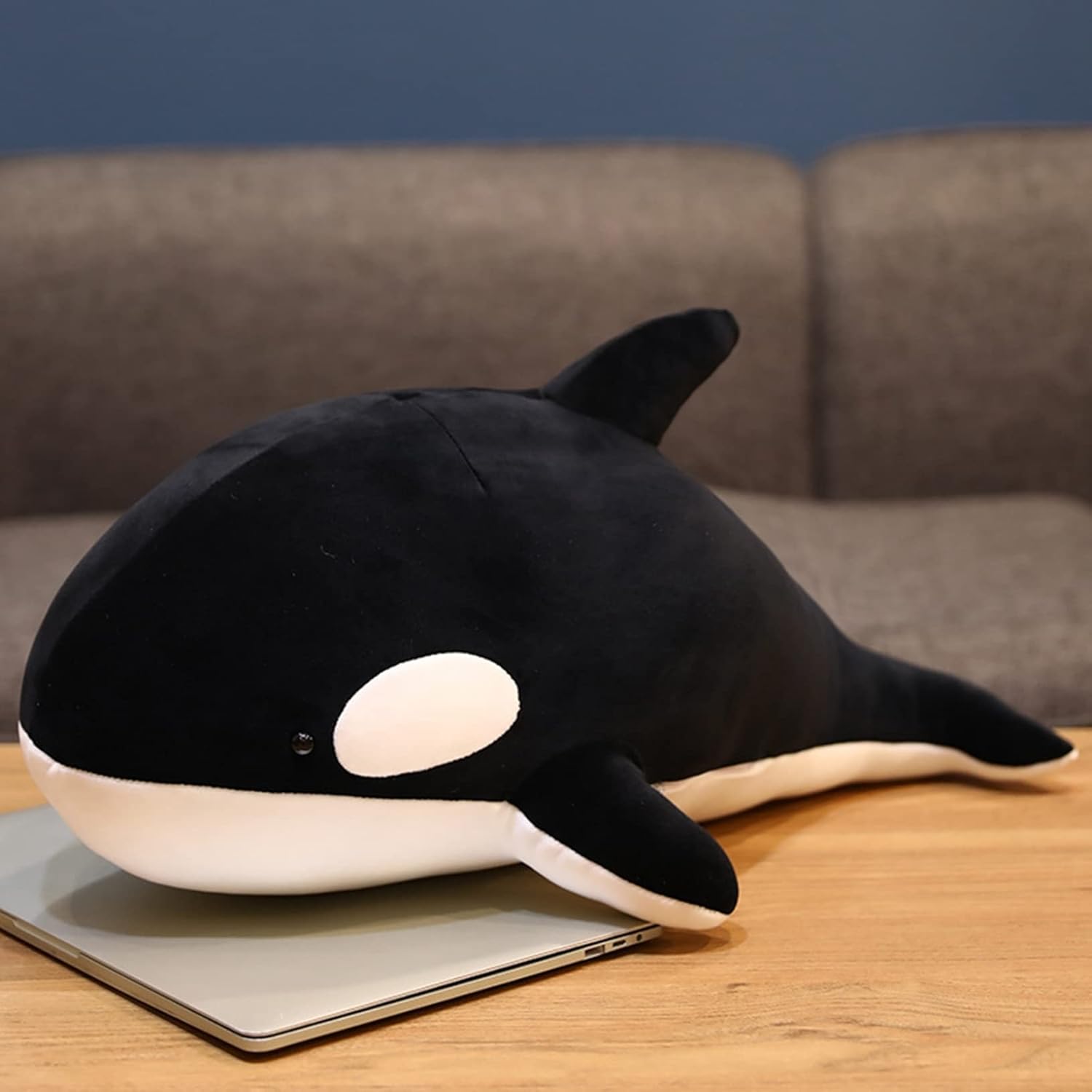 ぬいぐるみ 鯱ぬいぐるみ 勇魚 綿津見毛の荒物 海豚 あやつり人形 文字記号 添い寝枕 抱き枕 遊び道具 添い寝 遊び道具 多役立つこと 足枕 好いたらしい 安眠 萌え萌え 癒し系 ふんわり 儀式用 彼 意中の女 お部屋 黒