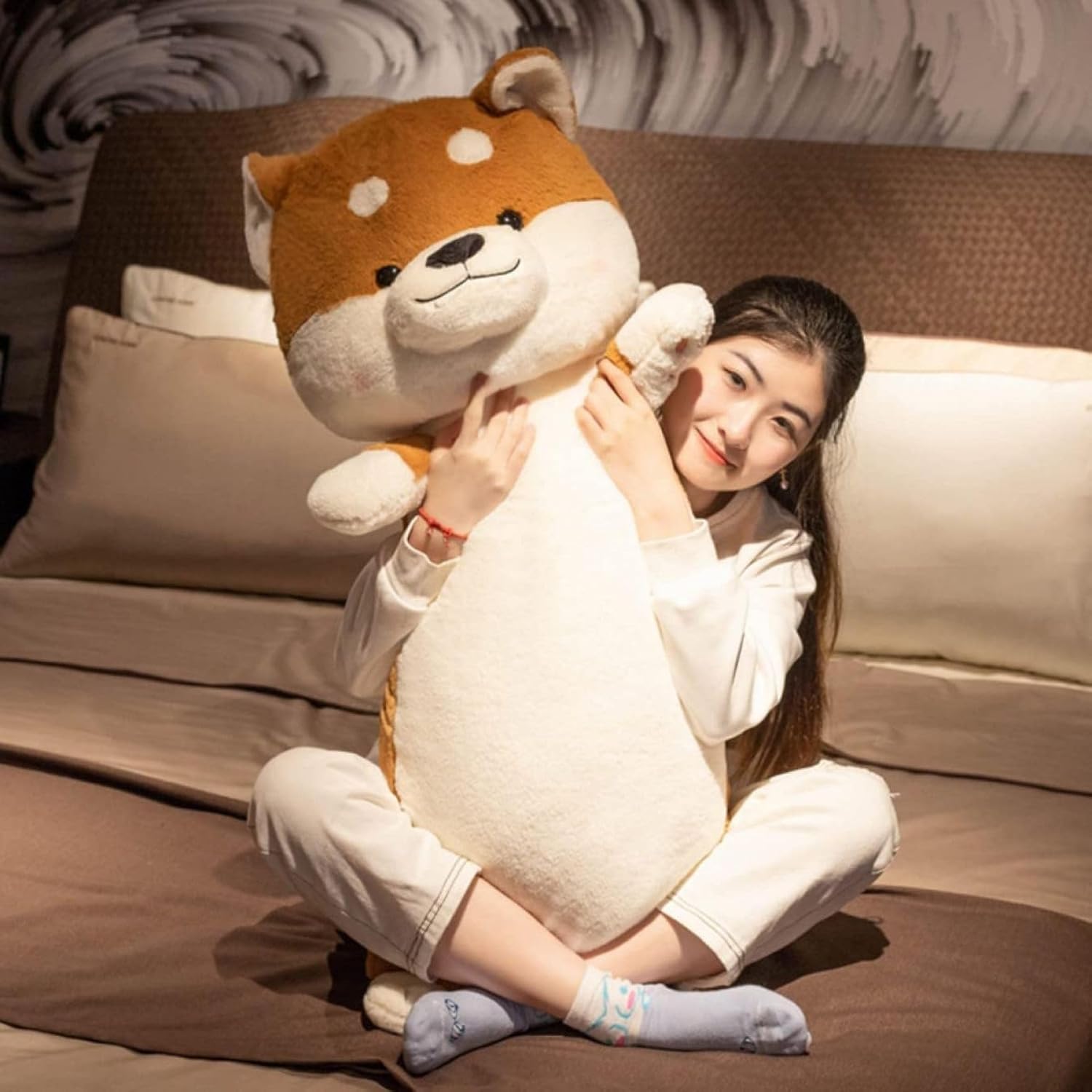 犬 ぬいぐるみ 柴犬 抱き枕 抱きまくら ロング枕 ぬいぐるみ 65cm だきまくら ぬいぐるみ 大きい抱き枕 柔らかい アニマル クッション 癒される抱き枕 かわいい ブラウン お昼寝枕 出産祝い