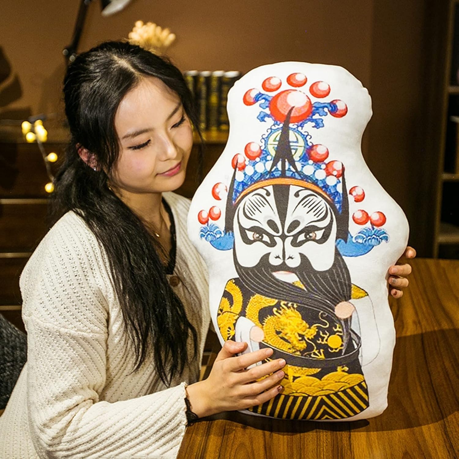 ぬいぐるみ あやつり人形 京劇 抱き枕 56*35糎 好いたらしい 寝添い 仕立てもの風呂敷き包み 寝添い 座布団 差し上げ物 差し上げ物 差し上げ物 生まれ落ちる日 店飾りつけ
