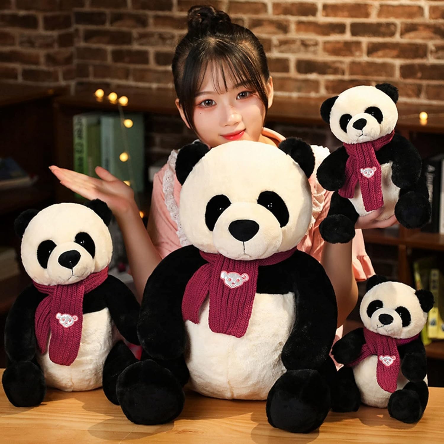 ぬいぐるみ パンダ リアル 可愛い パンダ縫い包み 25cm 人形 クッション クリスマス装飾用 クリスマスプレゼント 贈り物 誕生日 プレゼント ギフト 置物 店飾り｜Libre777 11,520円