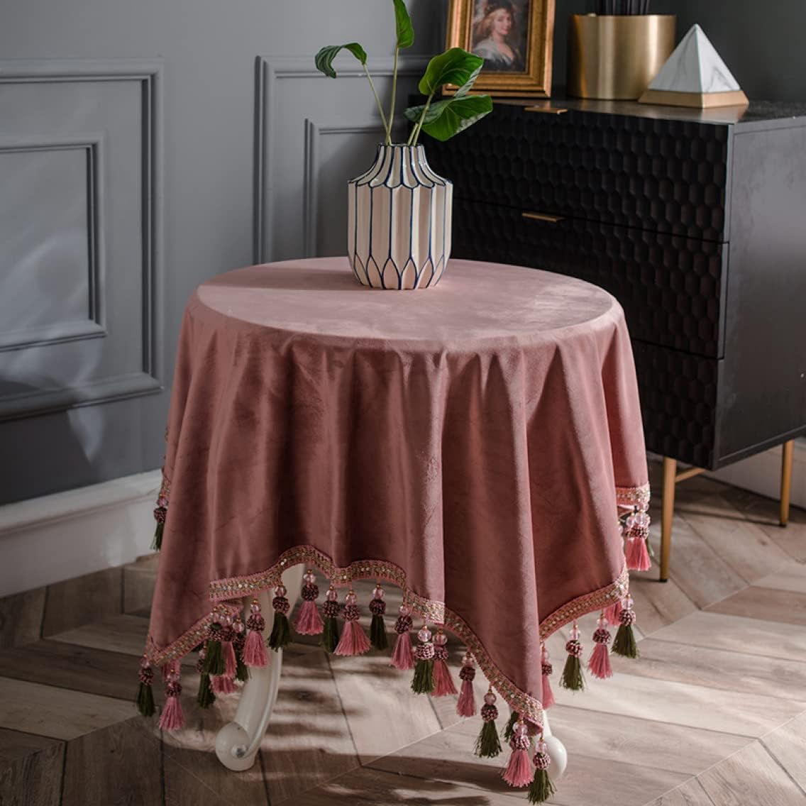 上品 テーブルクロス 60*60cm ベルベット ベロア 光沢感 カラー タッセル付き 装飾品 飾り付け 食卓カバー 家具カバー 防塵 防汚 丸洗い ウォッシャブル 滑らか ツルツル 防塵 耐熱 キッ