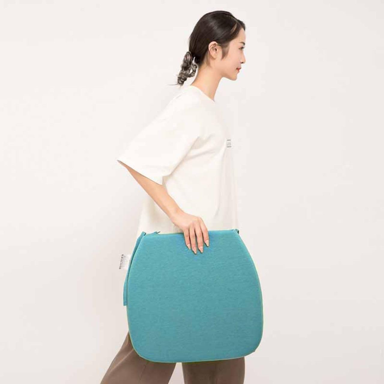 チェアパッド 座面クッション 座布団 四角 北欧風 無地 ふわふわ 45*42cm*1 椅子用 ひも付き 厚い チェア 低反発 滑り止め 安定感 通気性 吸汗 保温 カラー3 四季適用 ダイニングチェ|Libre777