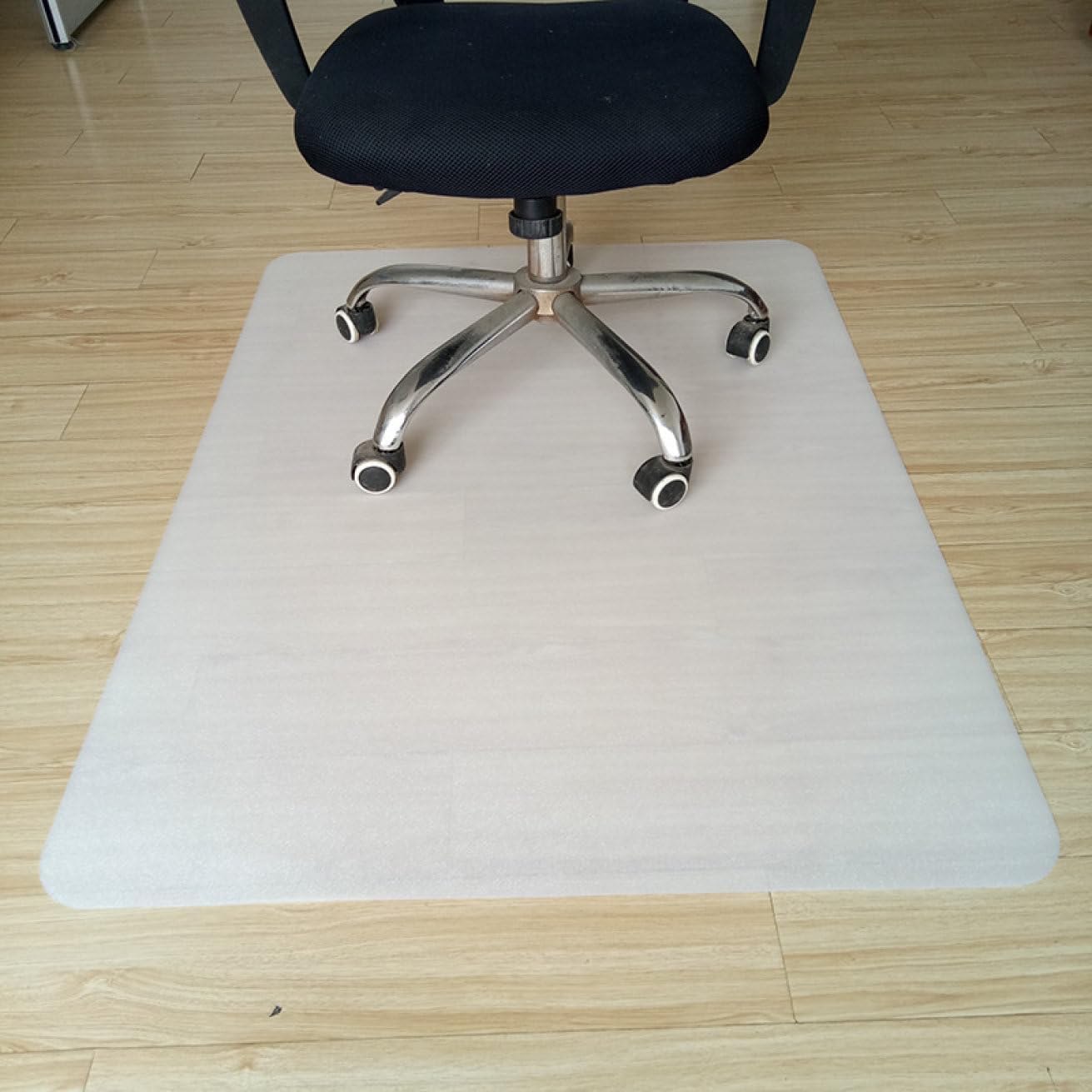 チェアマット 透明 無地 クリア 床保護マット スタイル1 厚み1.8mm PVC カーペット フローリングマット 大型デスク足元マット 120*130cm テーブルマット 床傷防止 特大サイズ オフ